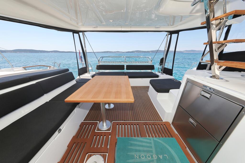 Catamaran 