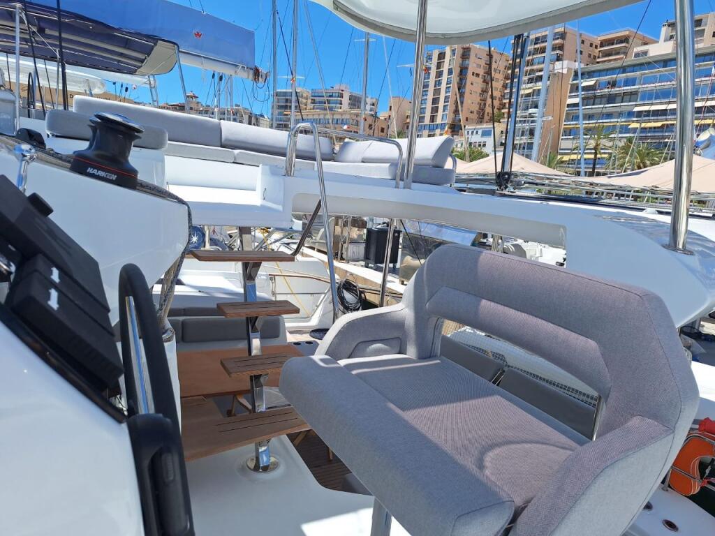 Catamaran 