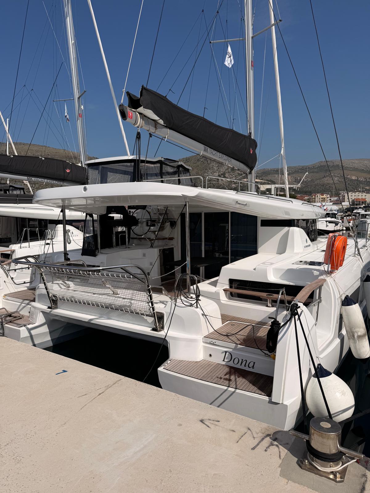 Catamaran 