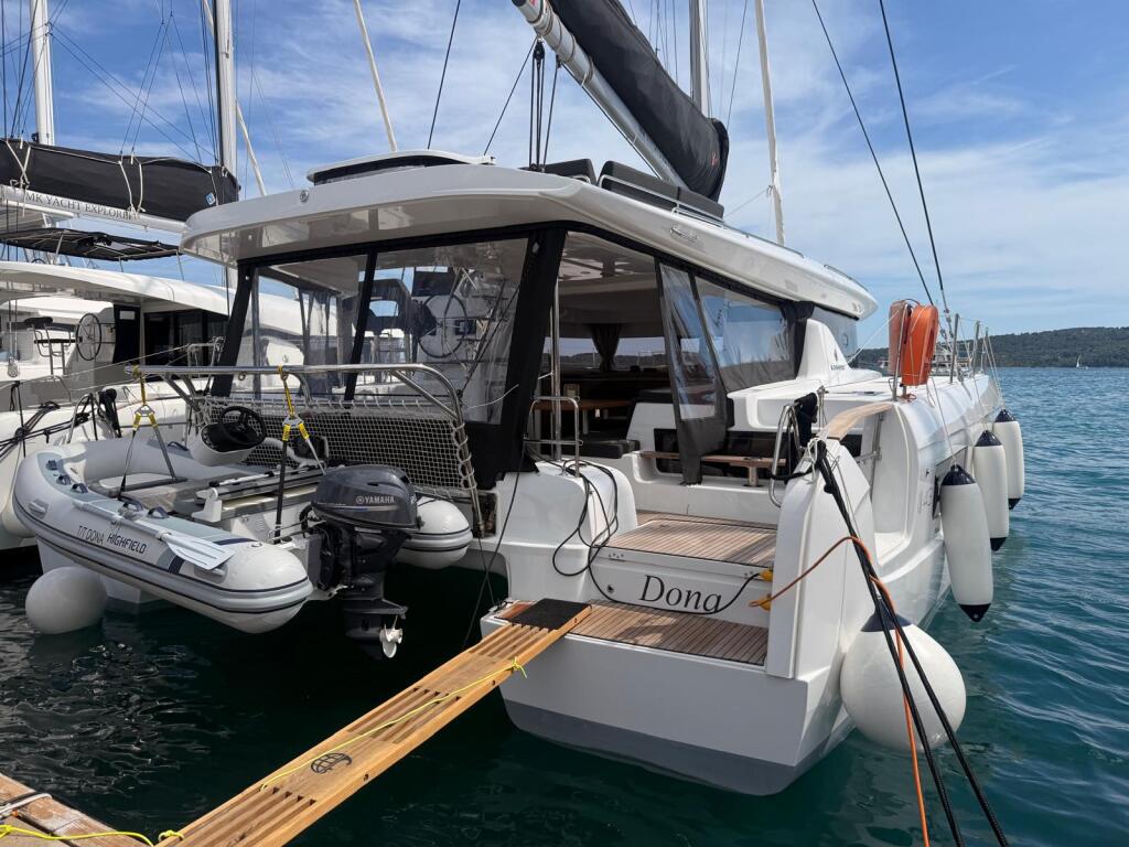 Catamaran 