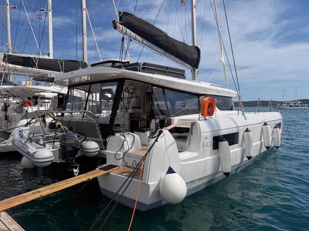 Catamaran 