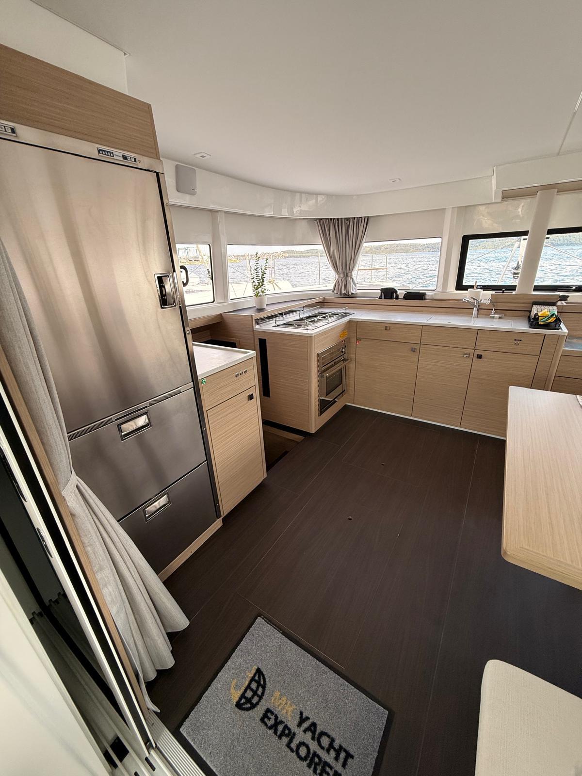 Catamaran 