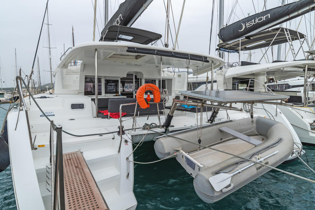 Catamaran 
