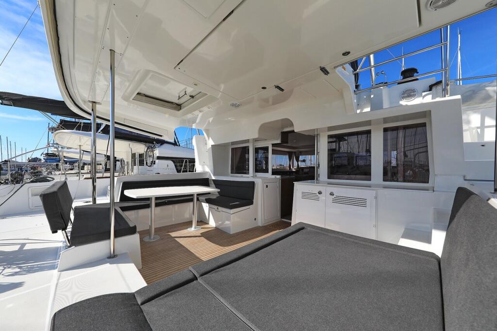 Catamaran 