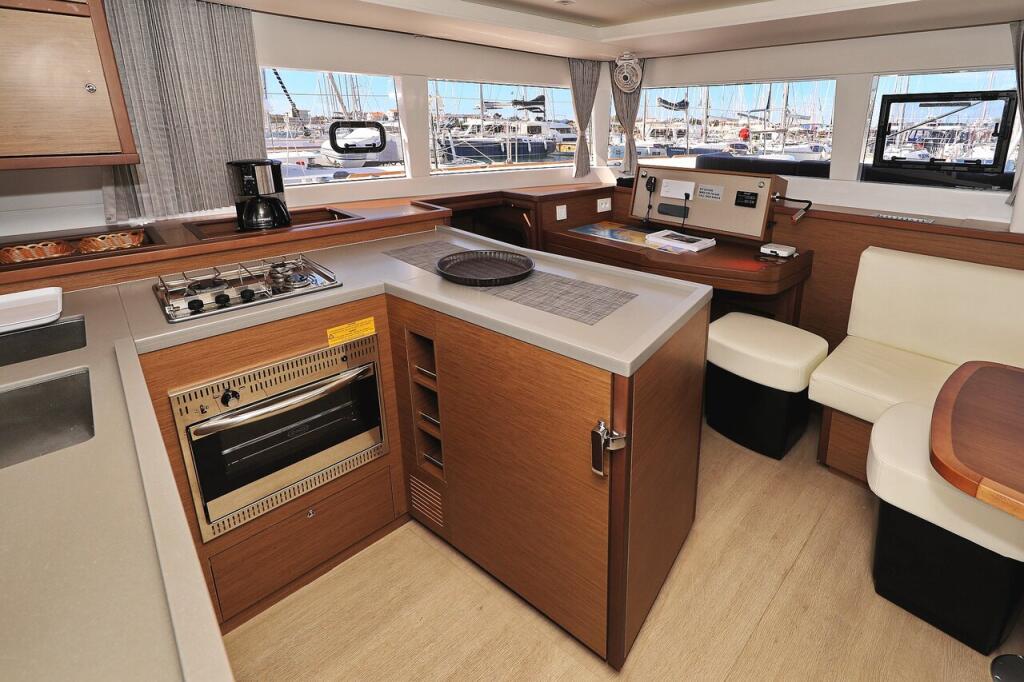 Catamaran 