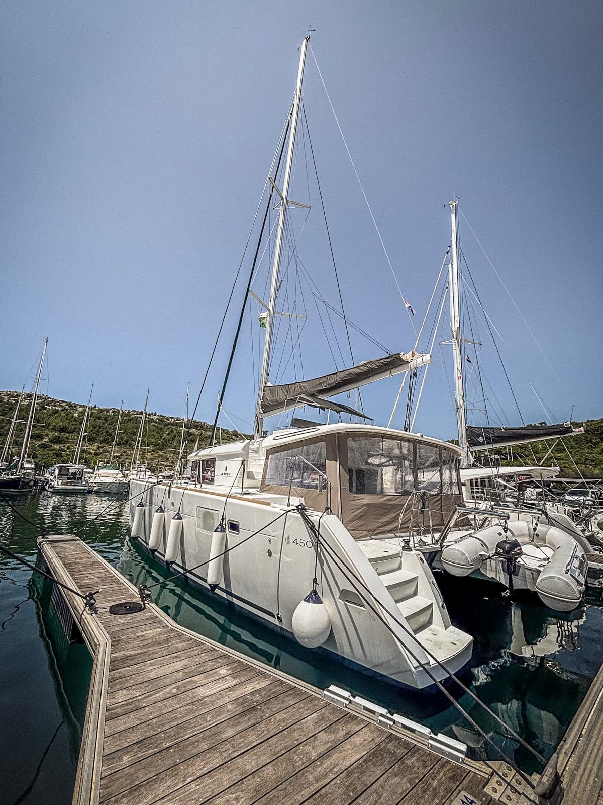 Catamaran 