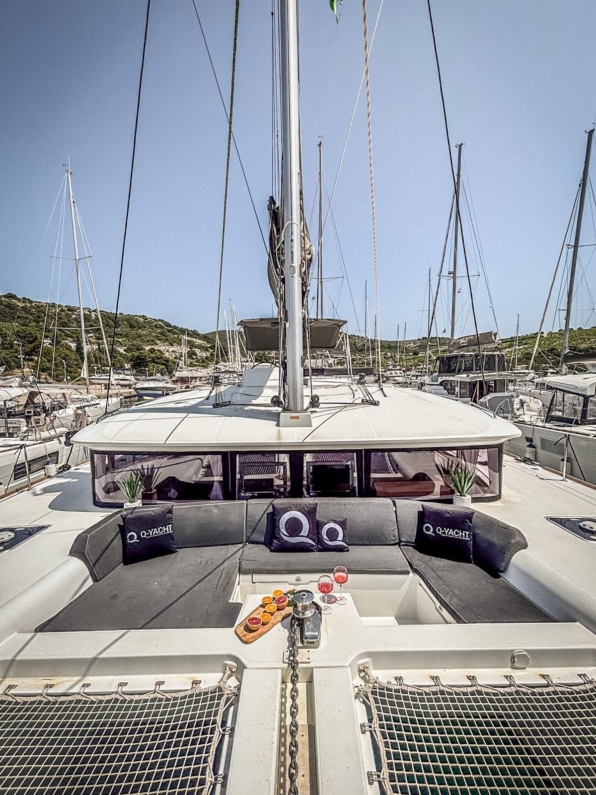 Catamaran 