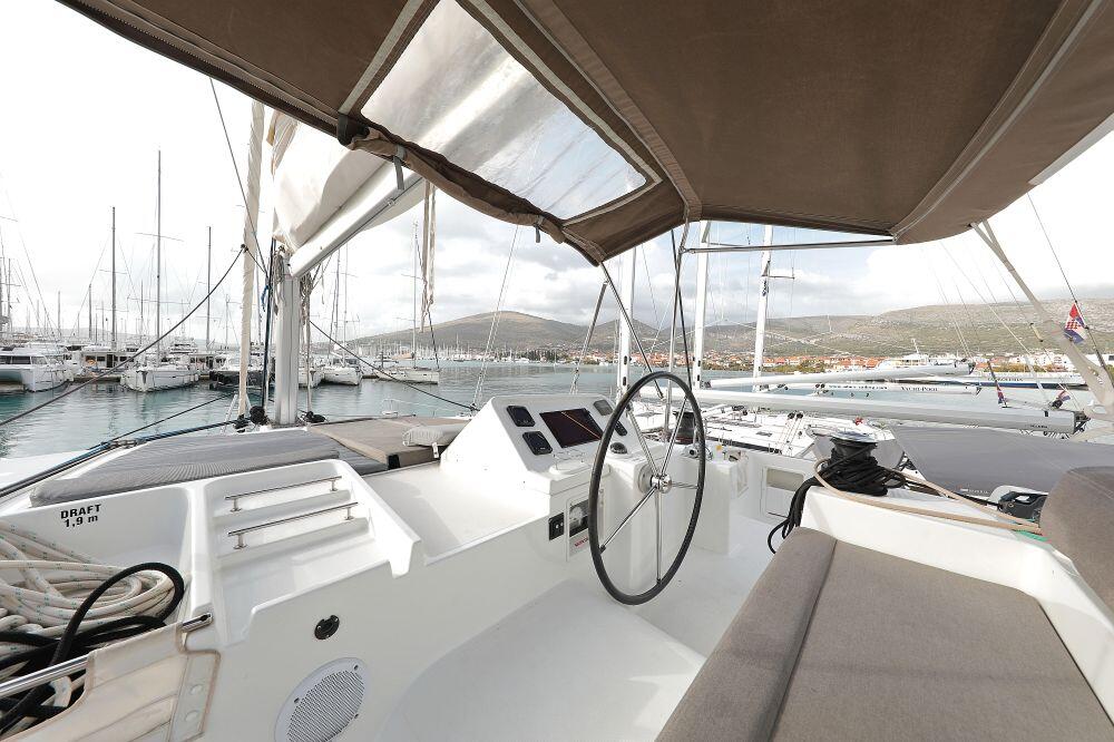 Catamaran 