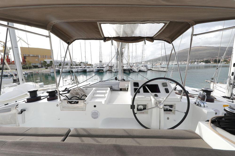 Catamaran 