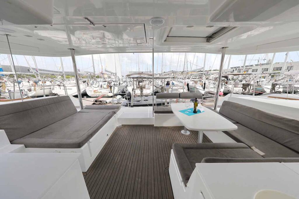 Catamaran 