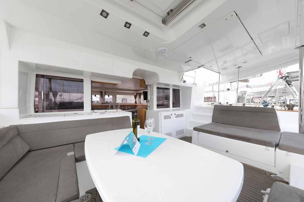 Catamaran 