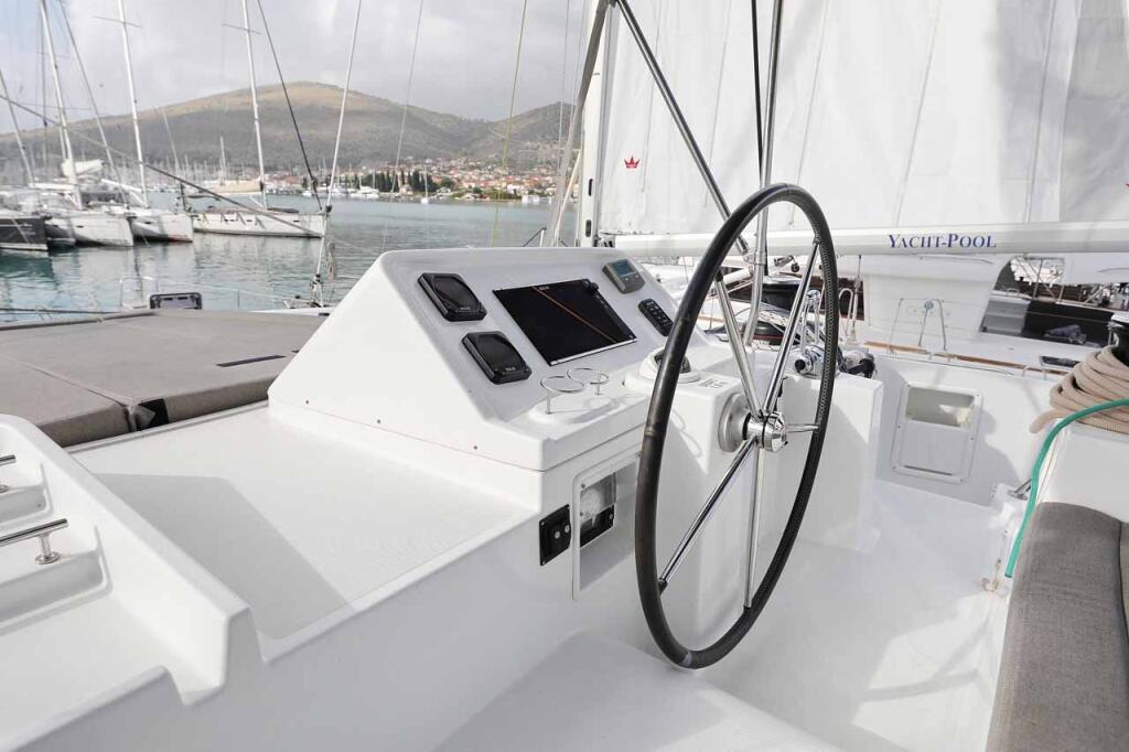 Catamaran 