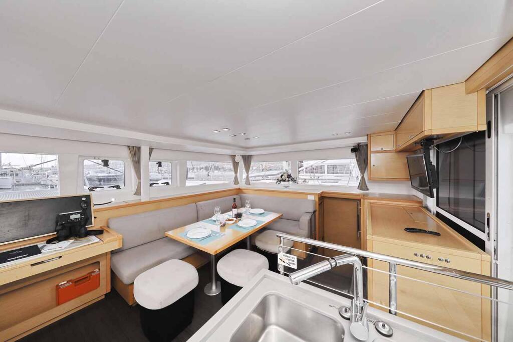 Catamaran 