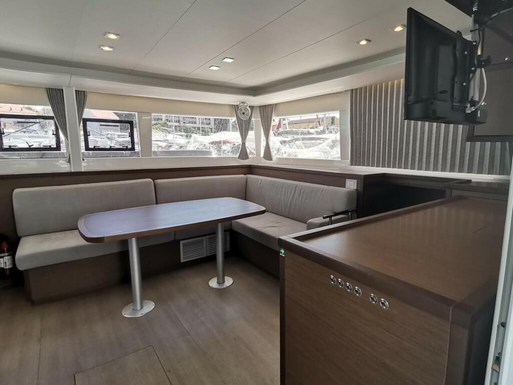 Catamaran 
