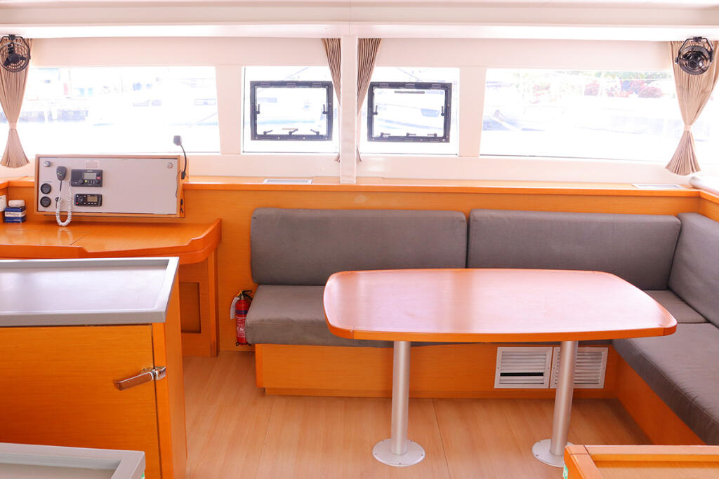 Catamaran 