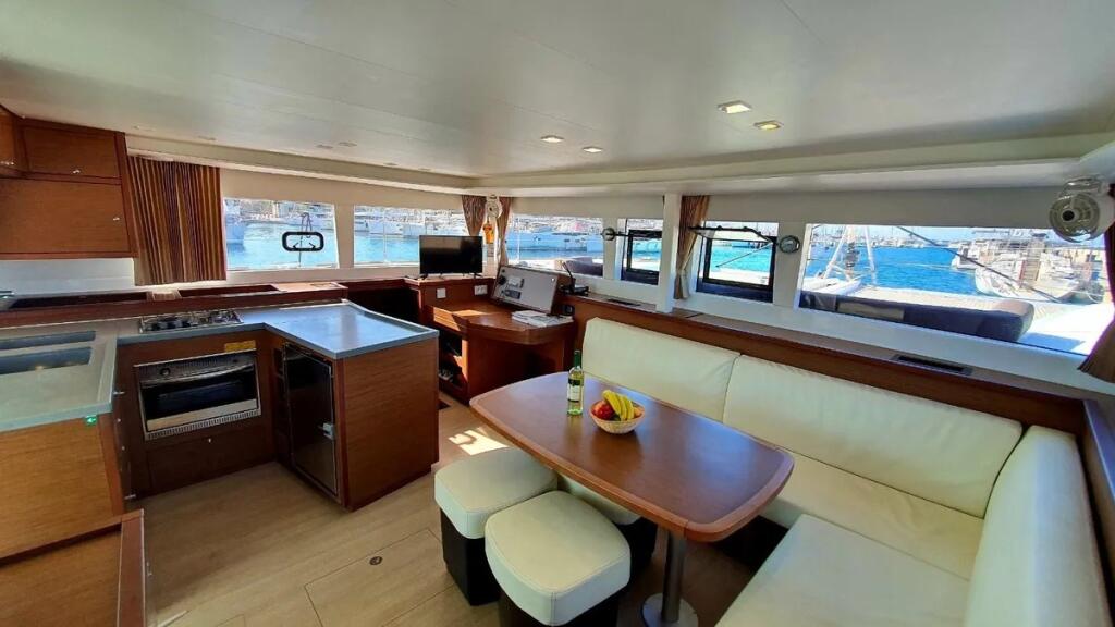 Catamaran 