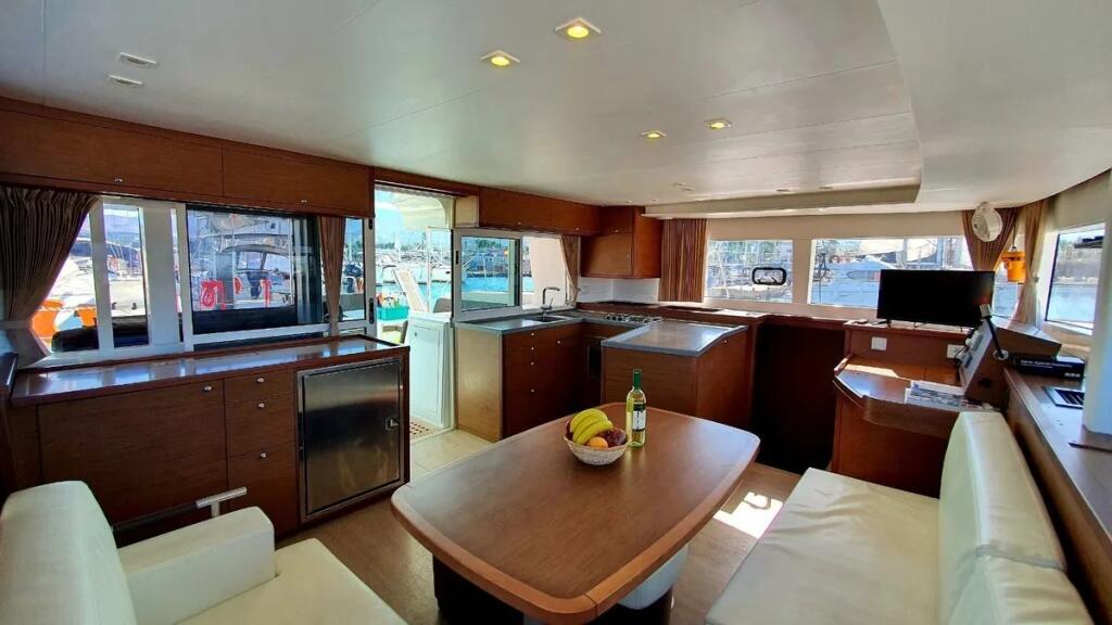 Catamaran 