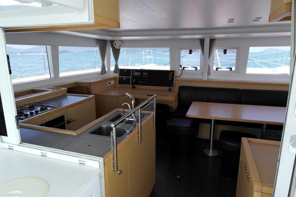 Catamaran 