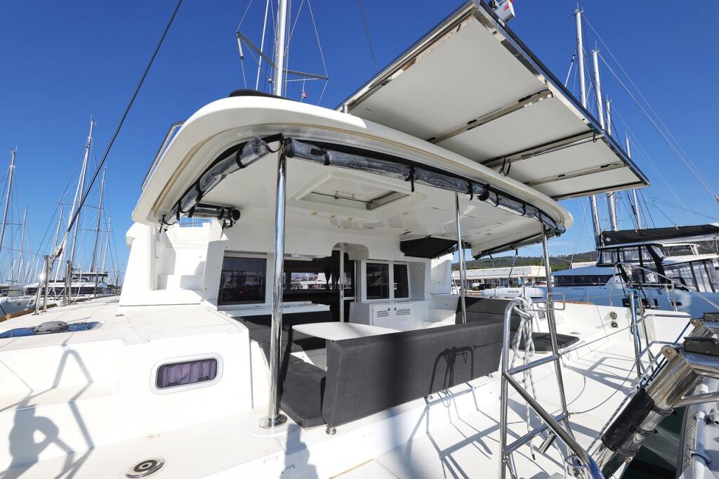 Catamaran 