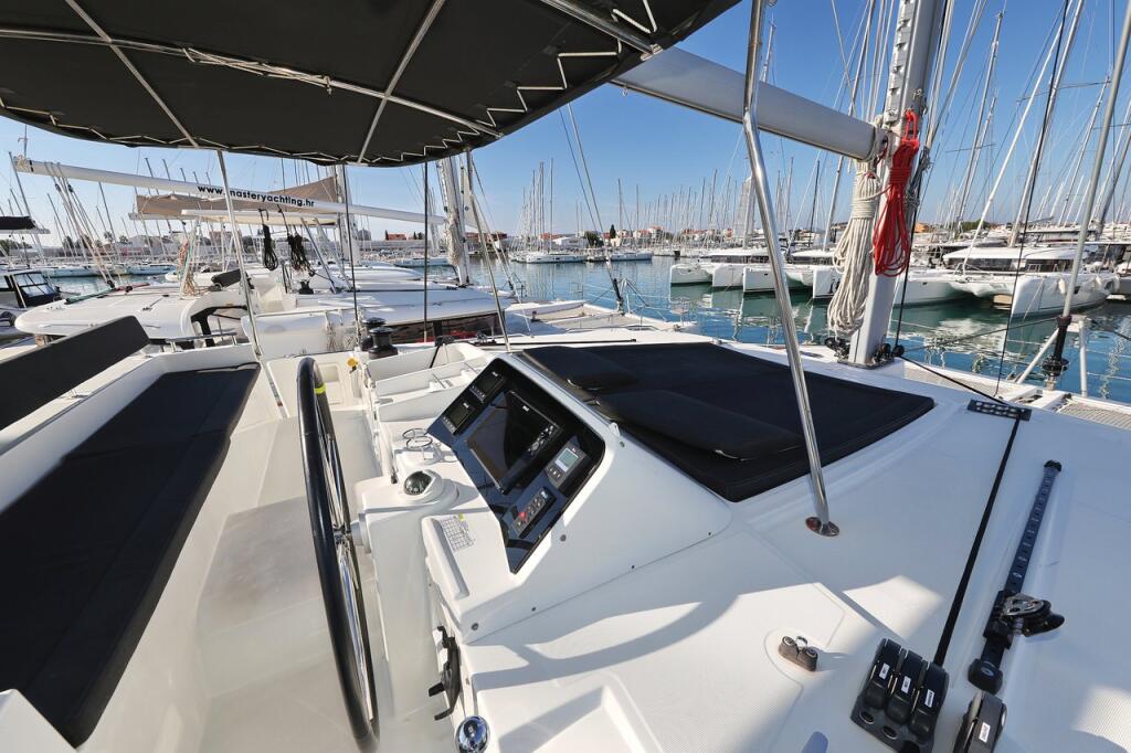 Catamaran 
