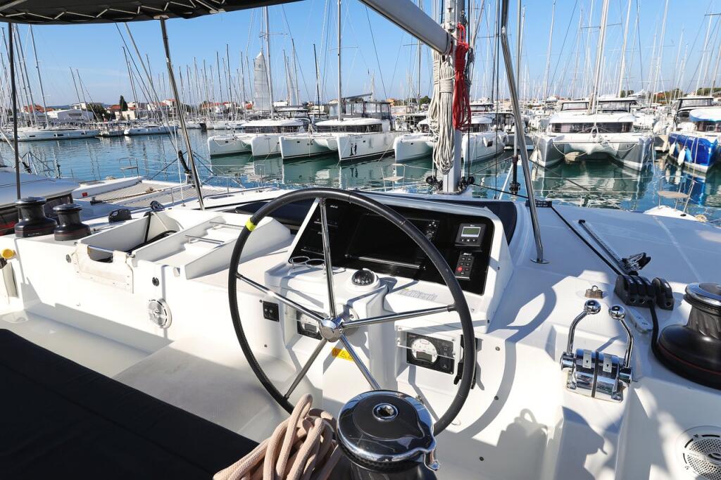 Catamaran 