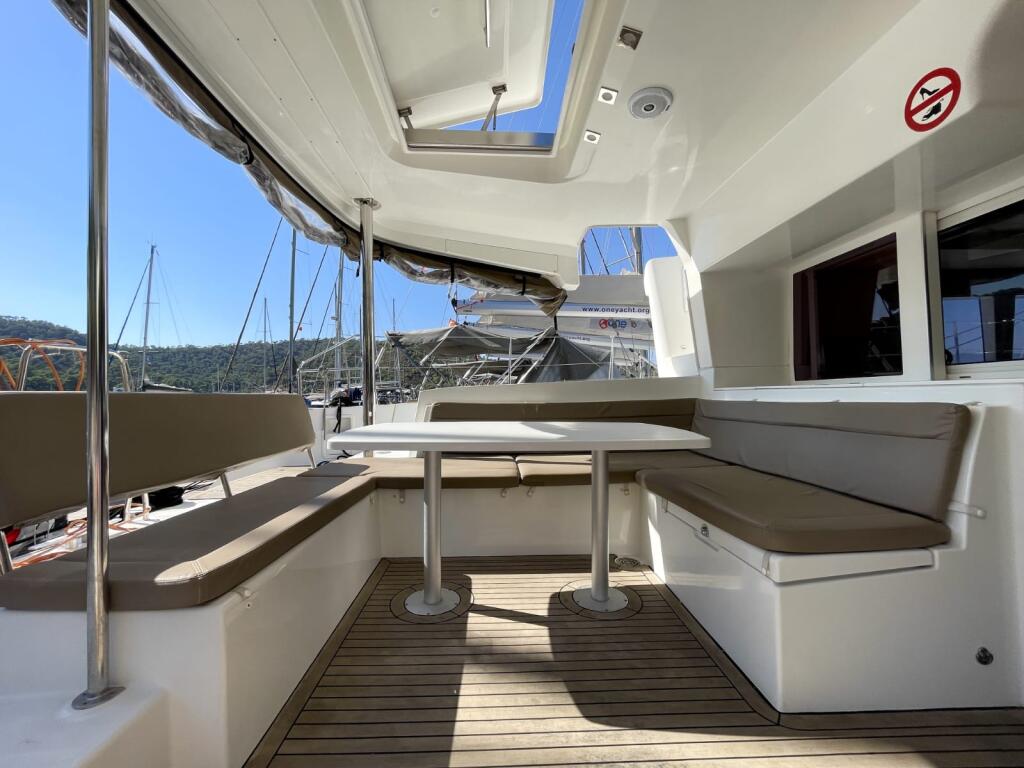 Catamaran 