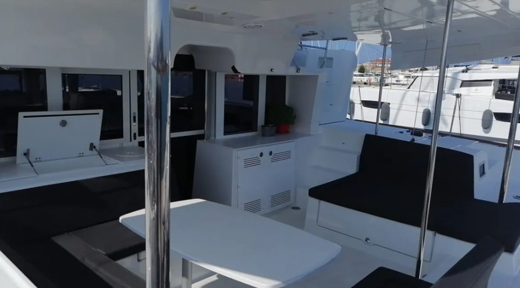 Catamaran 
