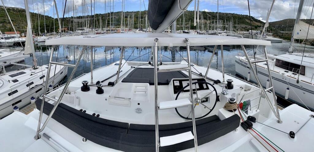 Catamaran 