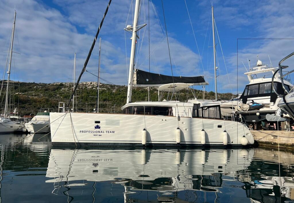 Catamaran 