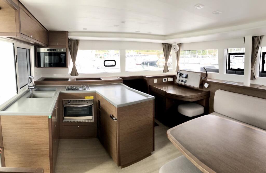 Catamaran 