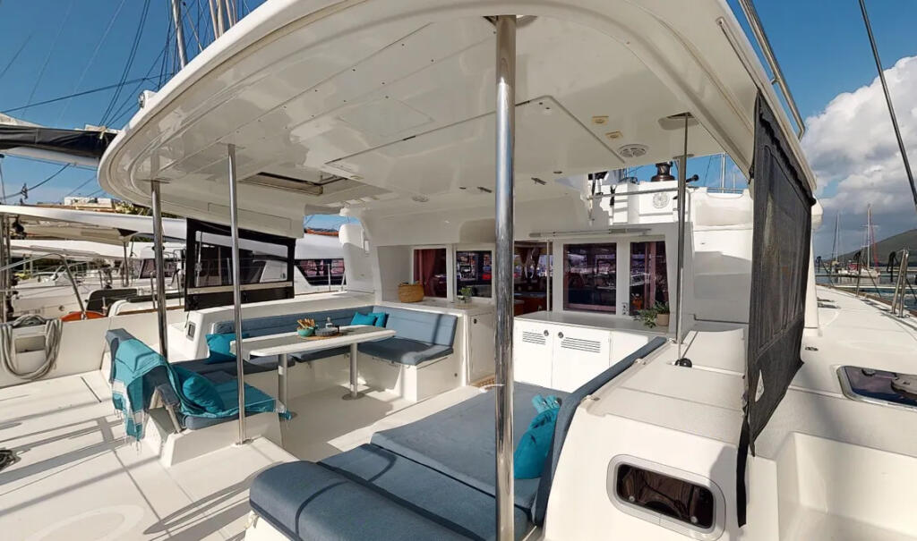 Catamaran 