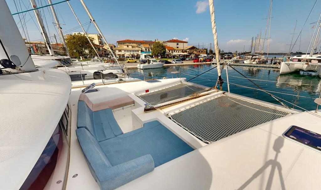 Catamaran 