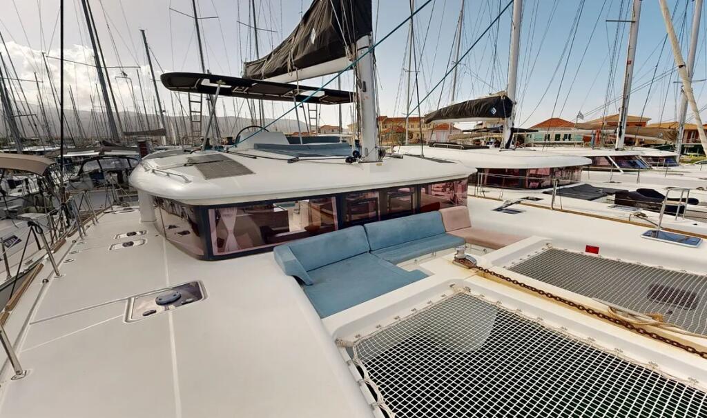 Catamaran 