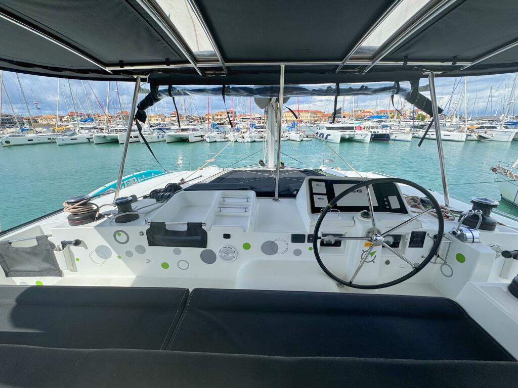Catamaran 