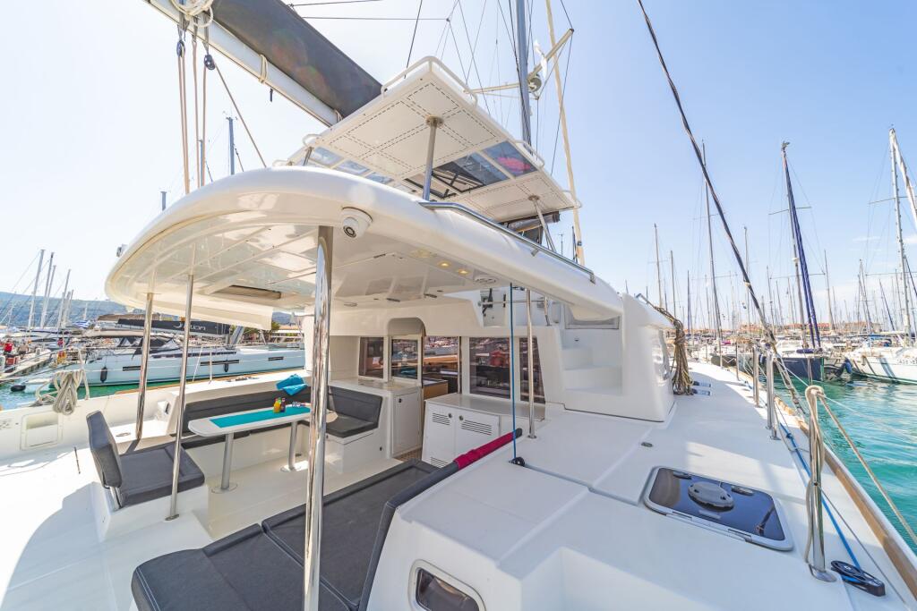 Catamaran 