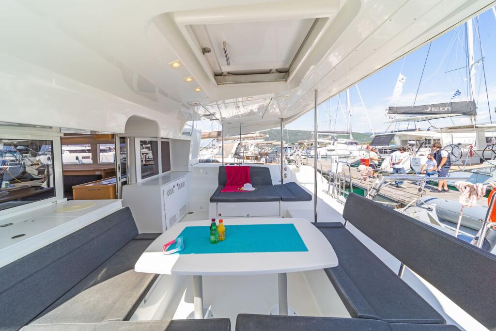 Catamaran 
