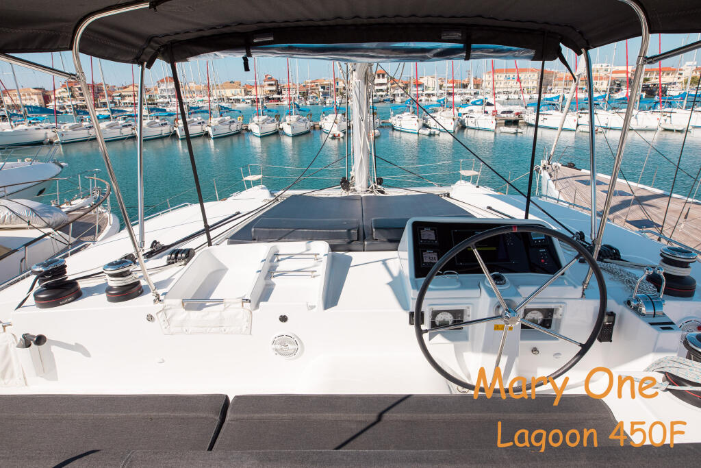 Catamaran 