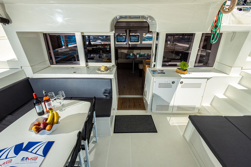 Catamaran 