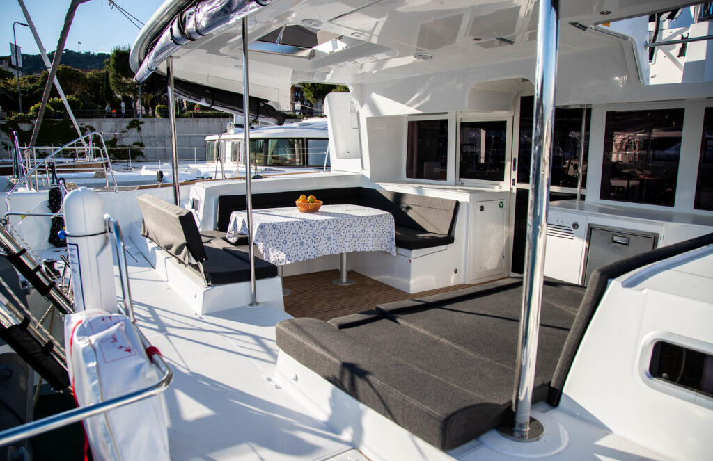 Catamaran 
