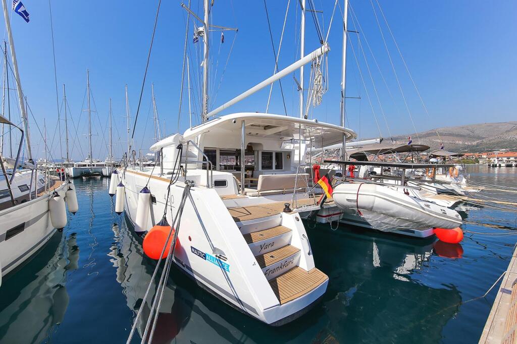 Catamaran 