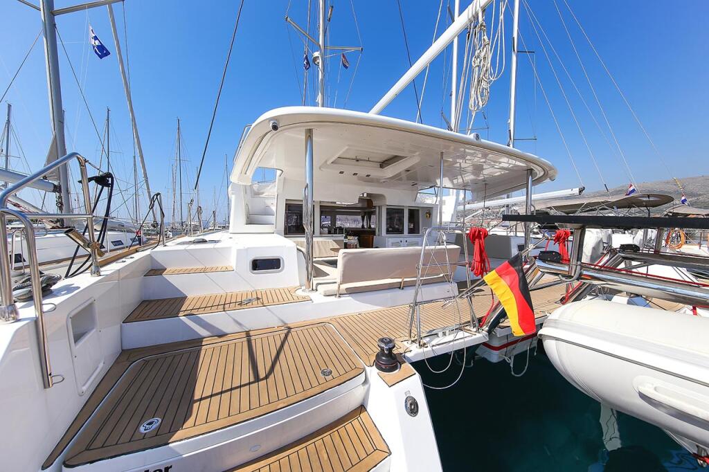 Catamaran 