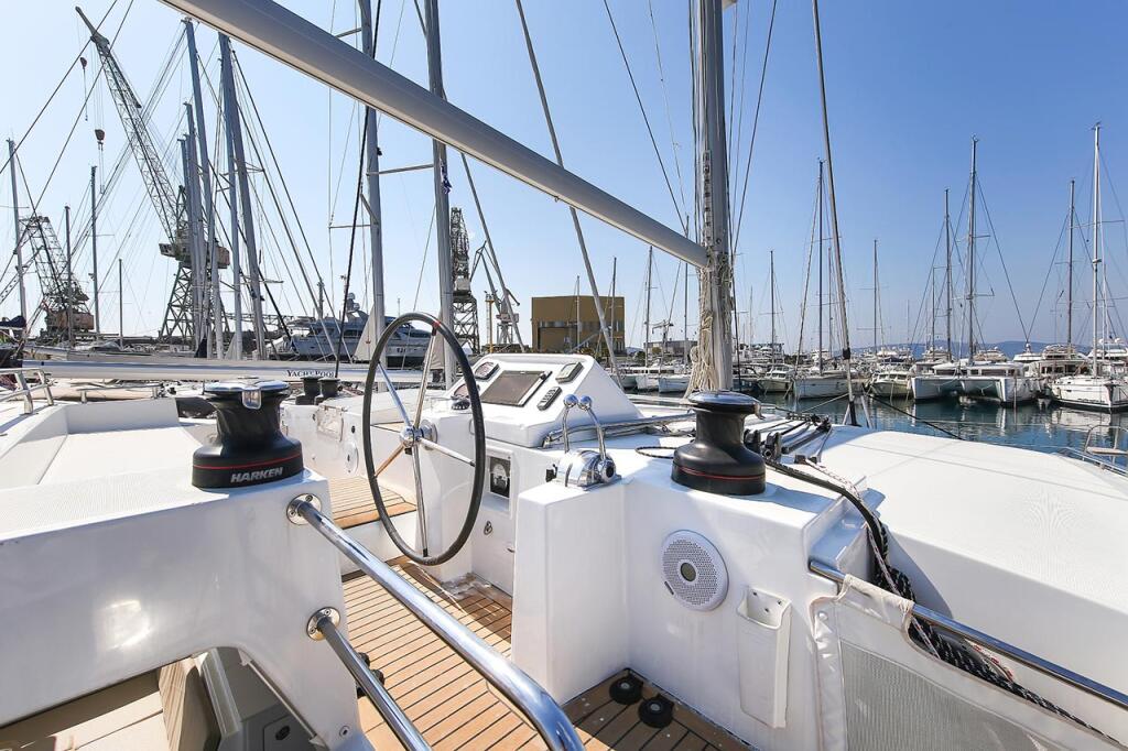 Catamaran 