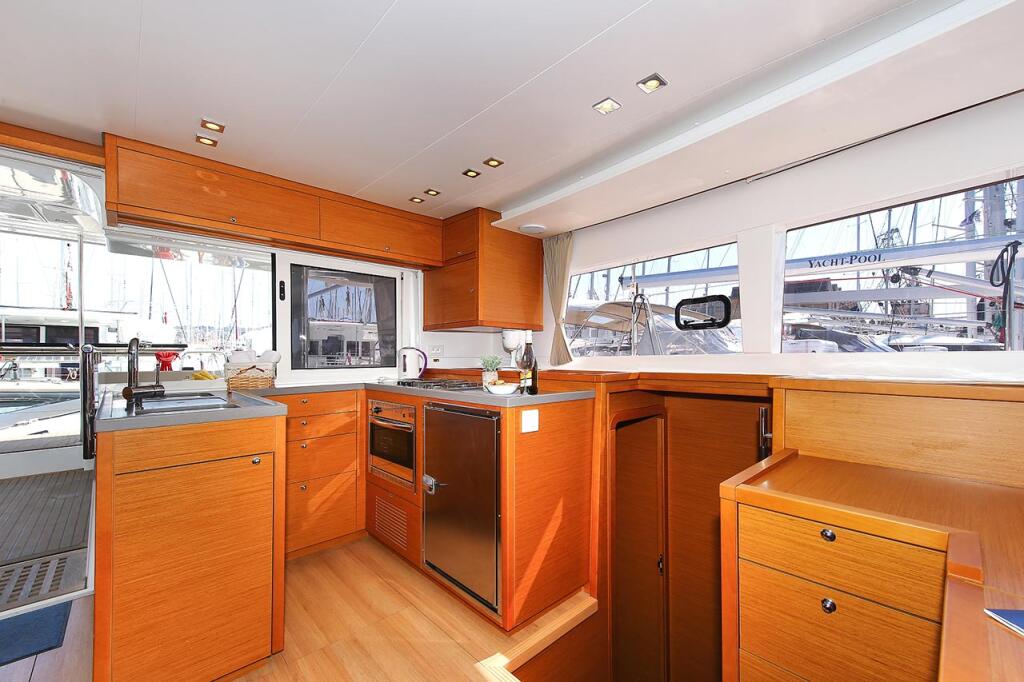 Catamaran 