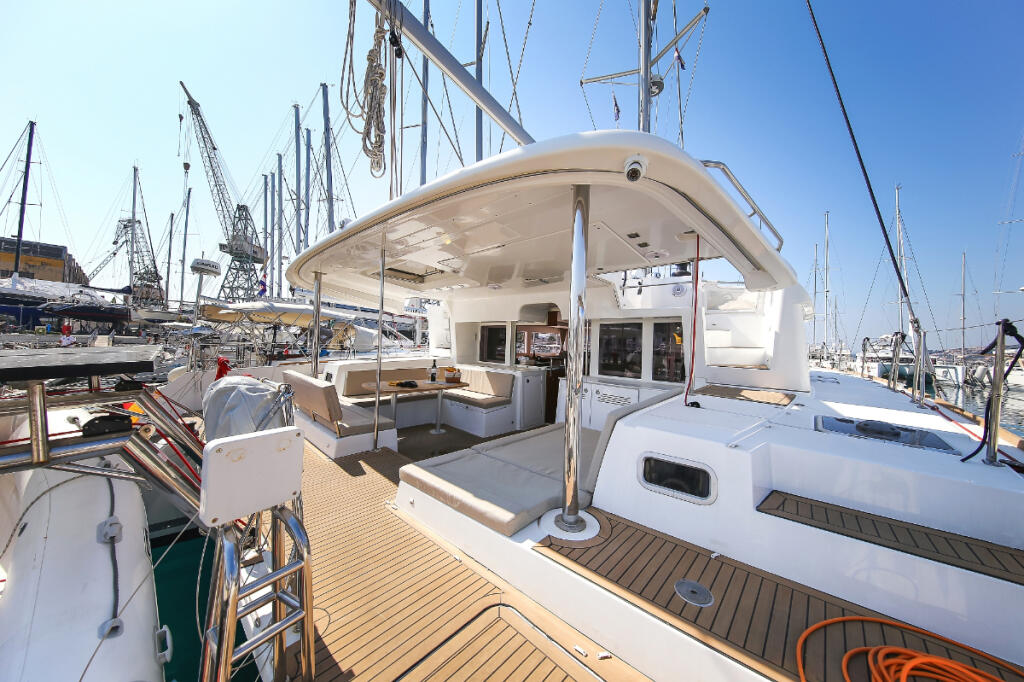 Catamaran 