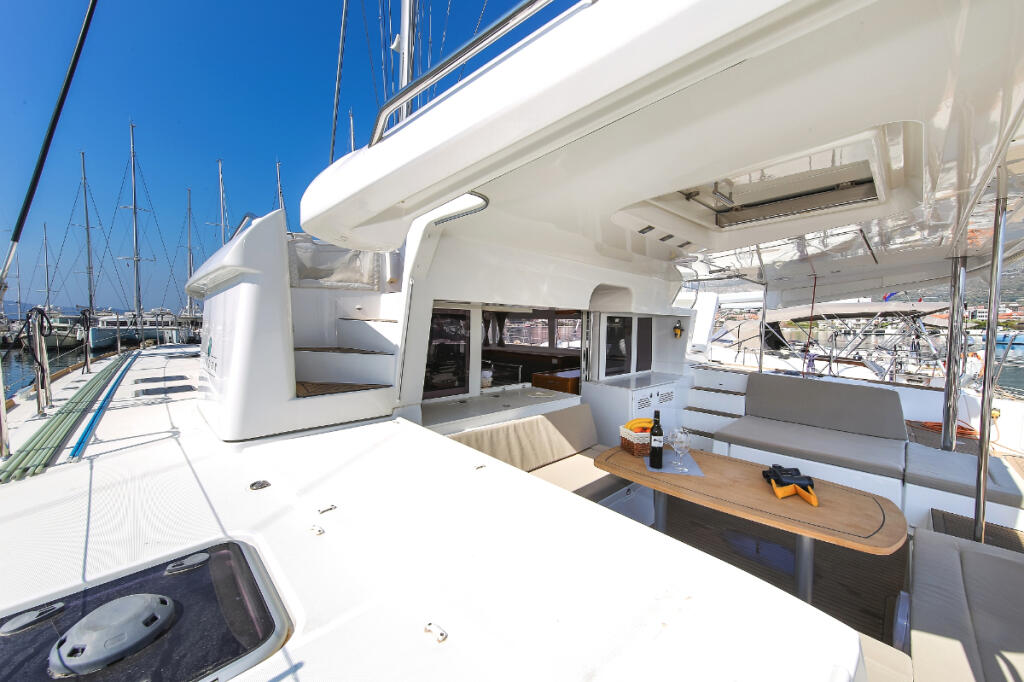 Catamaran 