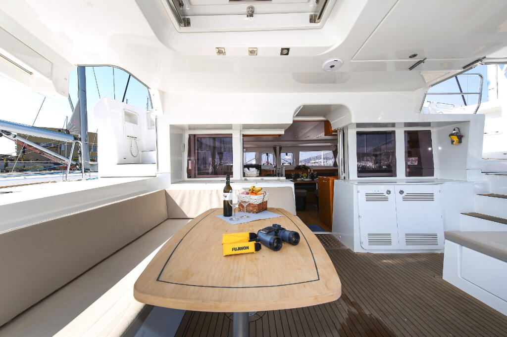 Catamaran 