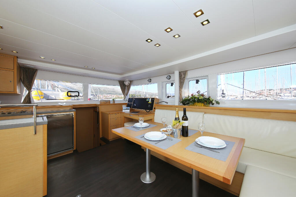 Catamaran 
