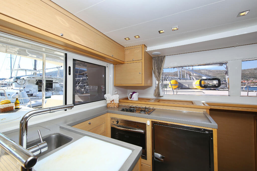 Catamaran 
