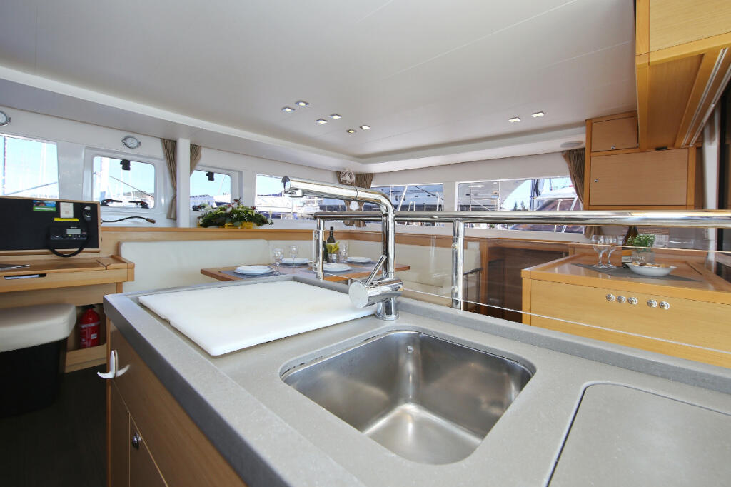 Catamaran 