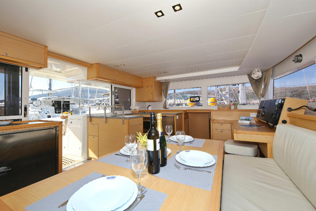 Catamaran 